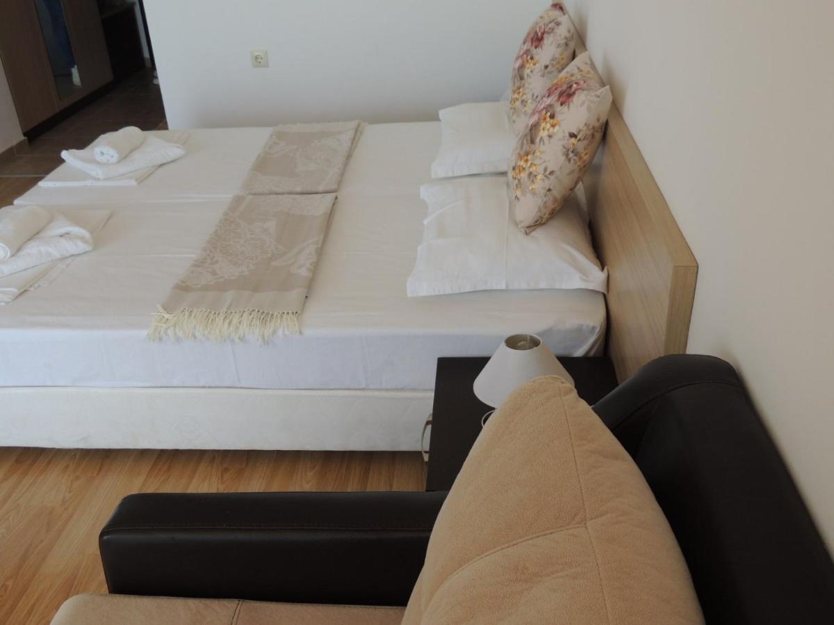 Villa Lazuren Bryag Chernomorets Buitenkant foto