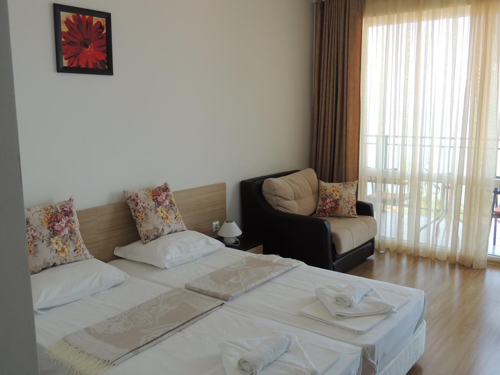Villa Lazuren Bryag Chernomorets Buitenkant foto